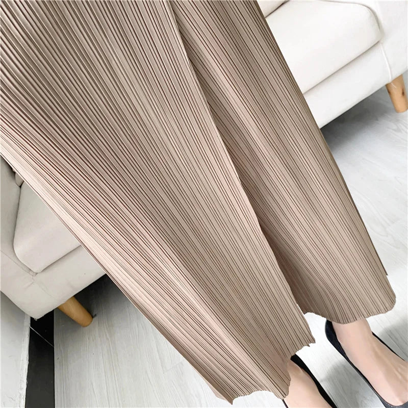 Women Pleated Solid Color Ankle-length Pants