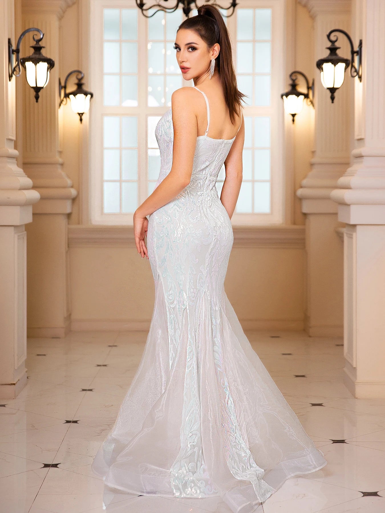 Sleeveless V Neck Sequined Mermaid White Wedding Party Dress Backless Floor Length Evening Prom Gown